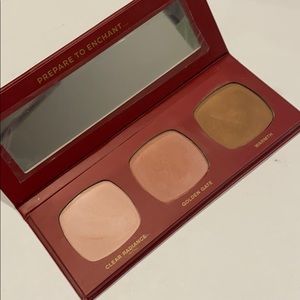 💙💛Limited Edition BareMinerals enchanted cheek